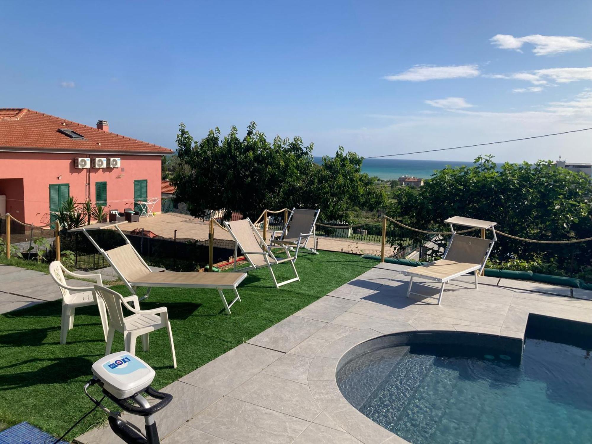 Casa Vacanze Immersa Tra Le Colline, Vicinissima Al Mare E Con Nuova Piscina Senigallia Ngoại thất bức ảnh